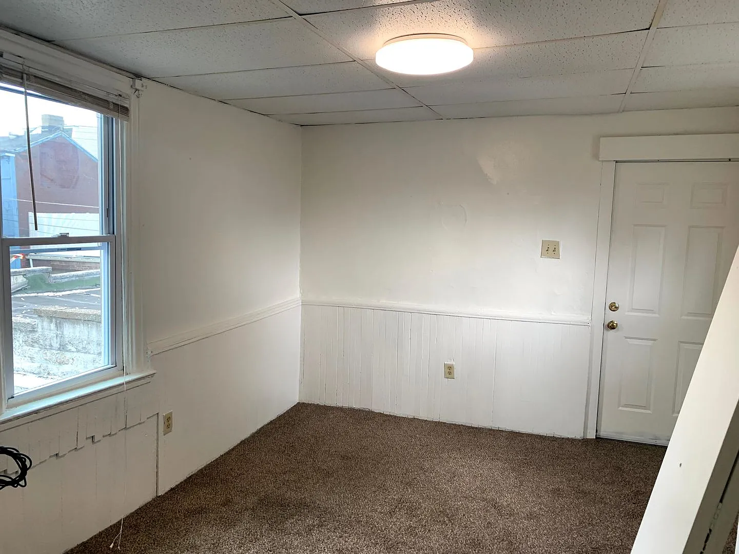 4 Bed, 2 Bath Home in Bloomfield - Convenient Location, Off-Street Parking - Available November 1... — Photo 4
