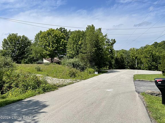 2nd image of 3903 Chasewood Dr