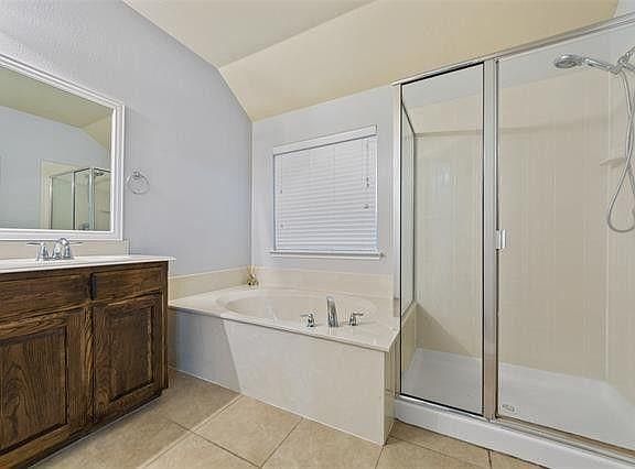 5th image of 1216 Bowie Ct