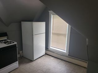 19 Hamlet Ave APT 3, Woonsocket, RI 02895