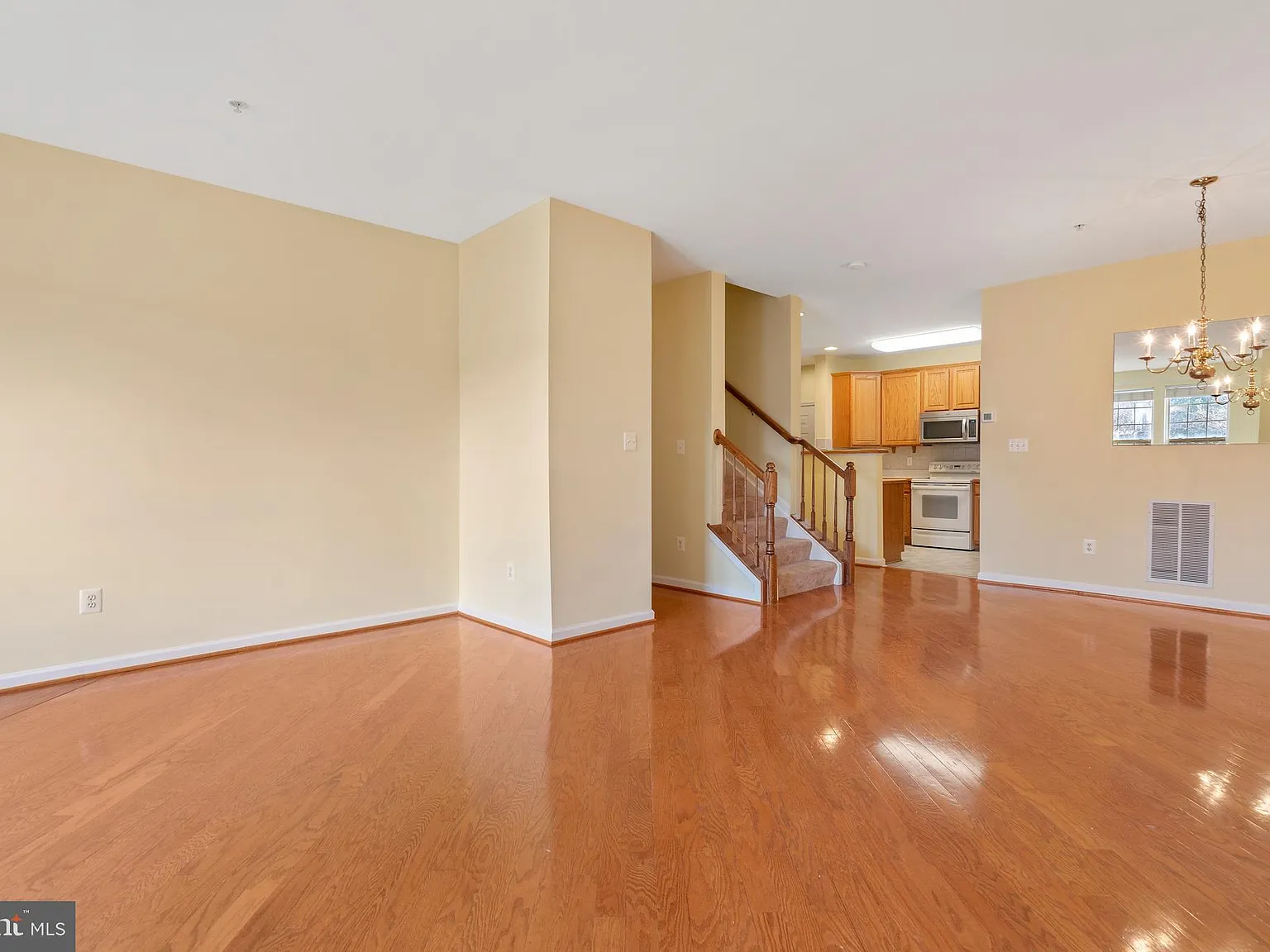 Belmont Greene Condominium — Photo 3