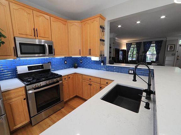 5th image of 2416 14th St N