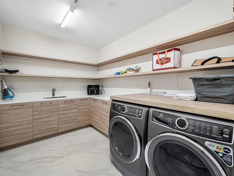 220 SE Mizner Blvd #205 — Photo 35
