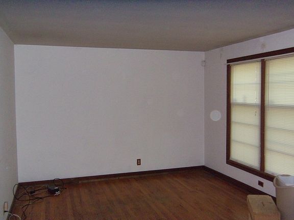 3rd image of 7428 Park Ave