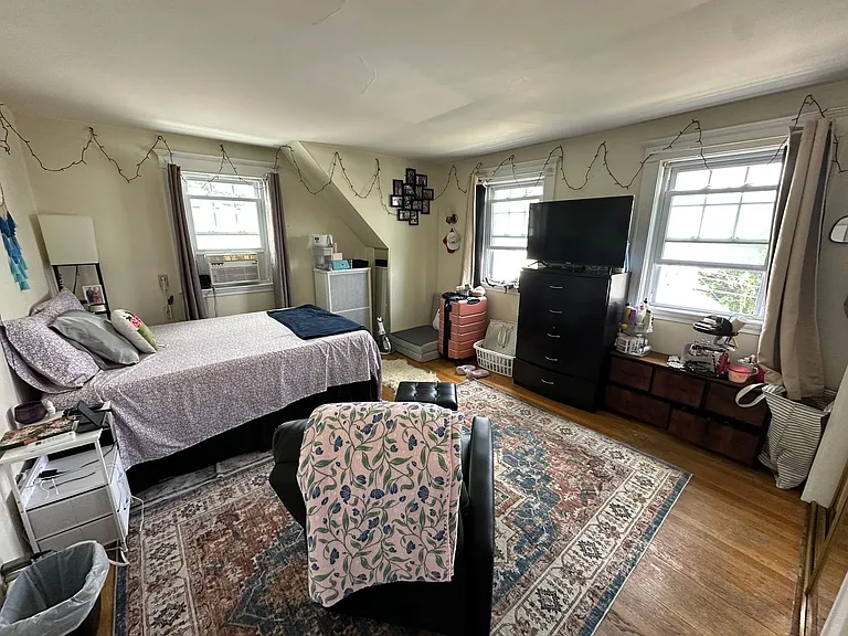 115 Bigelow St — Photo 14
