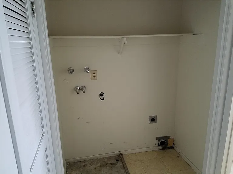 1419 W 1650 N #4 — Photo 7