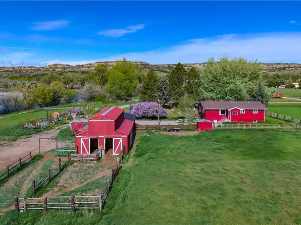 401 3rd Ave, Fromberg, MT 59029