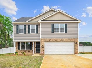 202 Hickory View Ln, Lexington, NC 27292