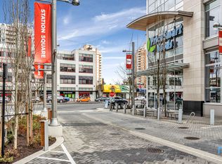 6000 McKay Ave #206, Burnaby, BC