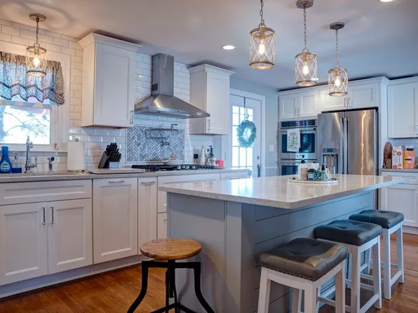 52 Garth Rd, West Roxbury, MA 02132