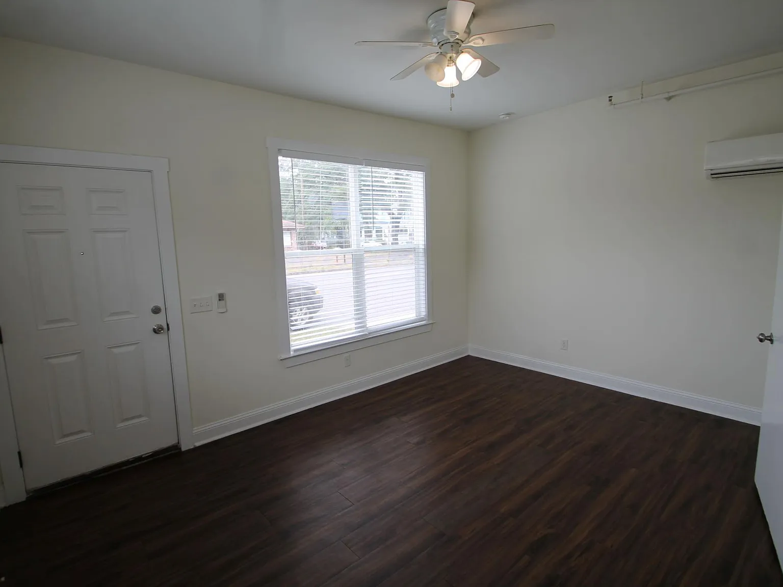 1 bed, 440 sqft, $1,000 — Photo 3