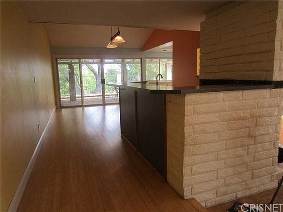 Built in bar. great entertainers home