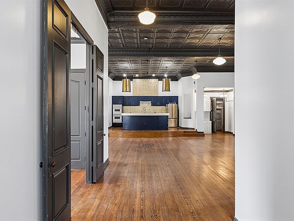 2nd image of 2602 Kings Rd