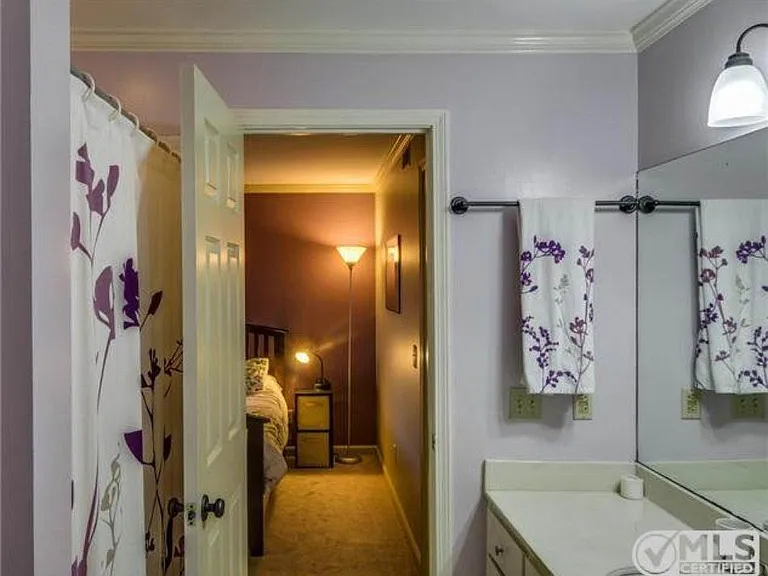 119 Hillsboro Pl — Photo 12