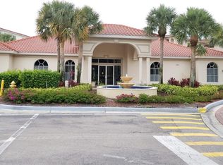 49 High Point Cir S APT 101, Naples, FL 34103