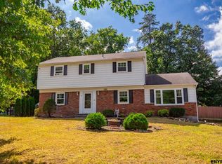 14 Meridian Ln, Ballston Lake, NY 12019