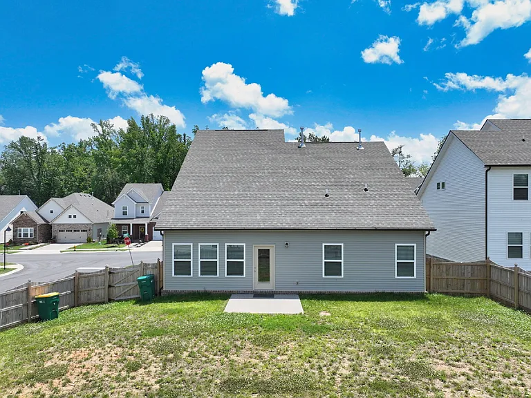 161 Crabourne Dr — Photo 7
