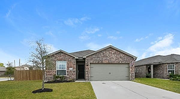 1st image of 112 Thorton Vine Dr