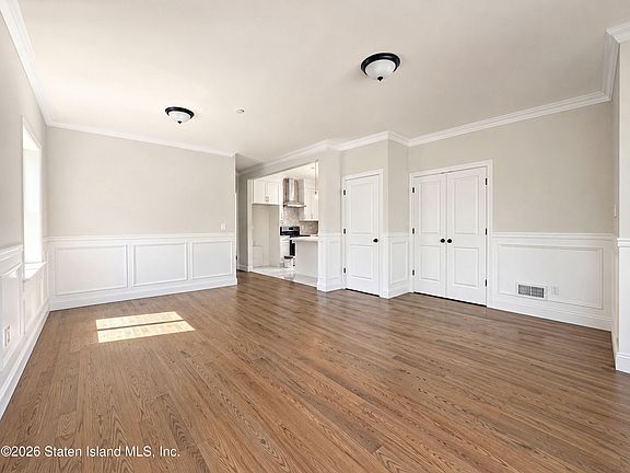 5th image of 6903 Amboy Rd