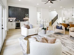 1214 W 24th St #B, Houston, TX 77008