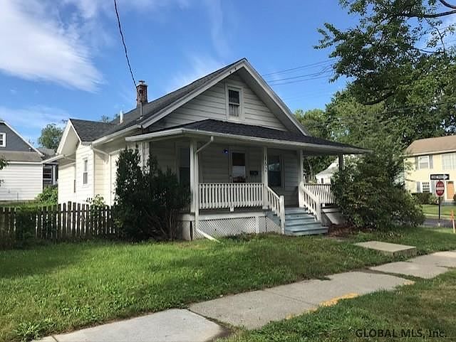 1st image of 162 Woodlawn Ave