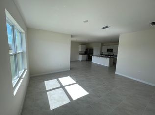 565 Talisi Loop, Saint Cloud, FL 34771