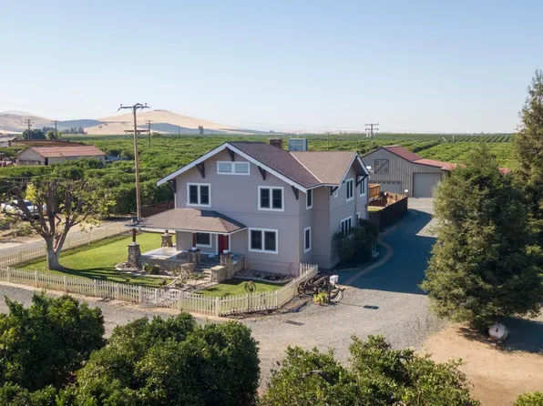 1259 E Teapot Dome Avenue, Porterville, CA 93257