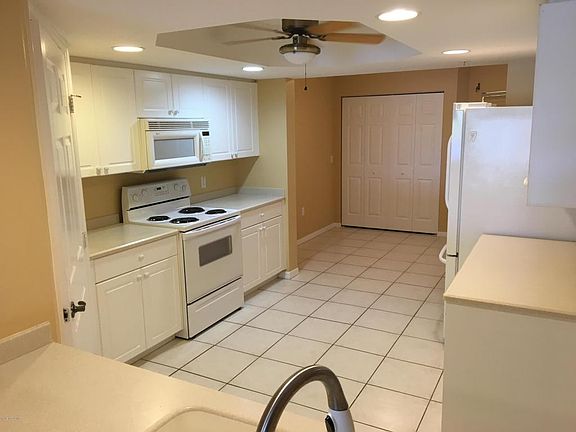 4th image of 8911 Lake Dr APT 204
