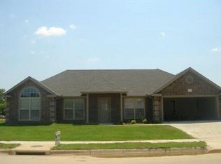 2390 Stonecrest Dr, Elkins, AR 72727