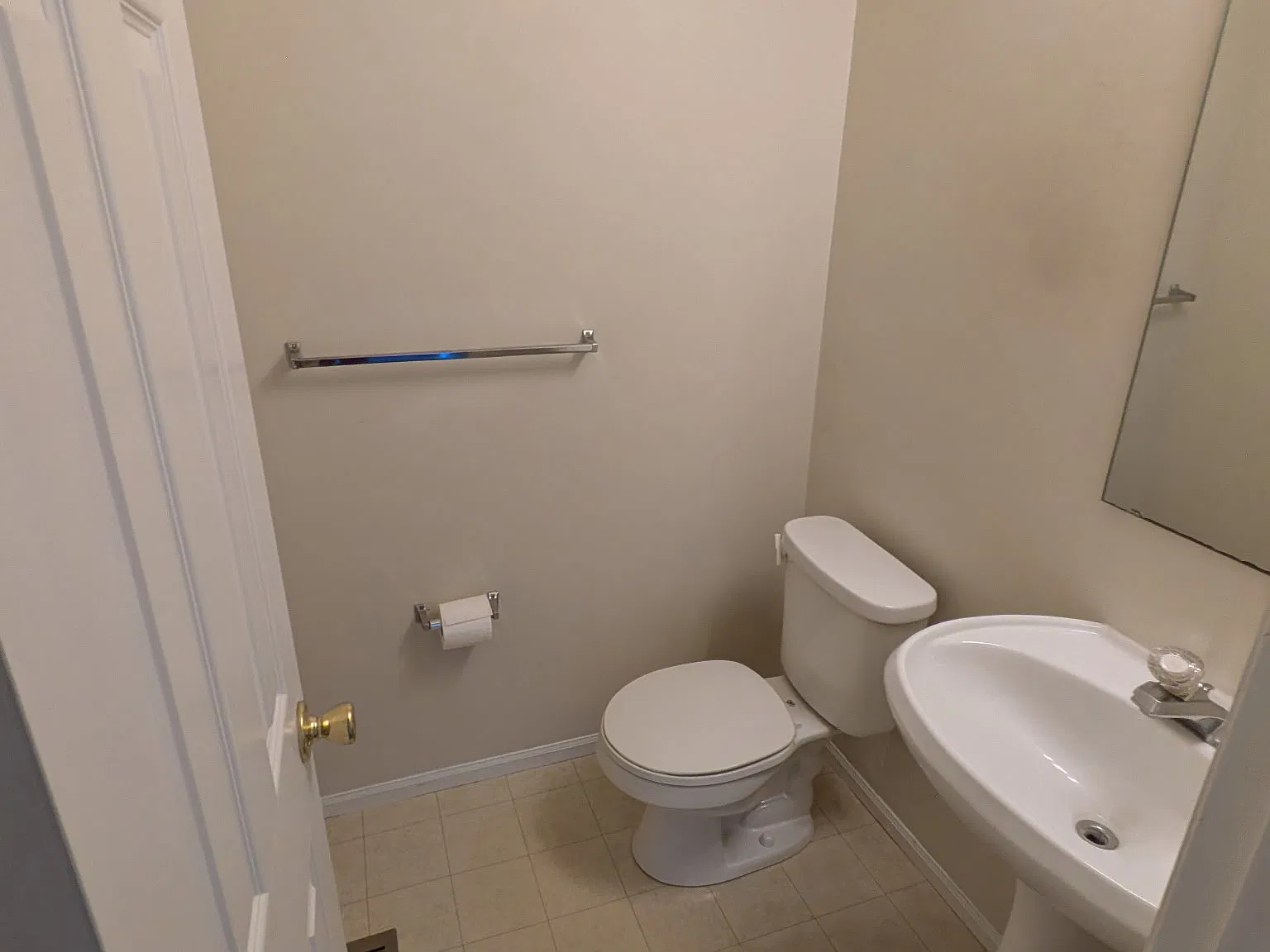 407 Omar Ct — Photo 4