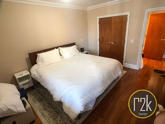 Rented by Realty 2000 Corp | media 36