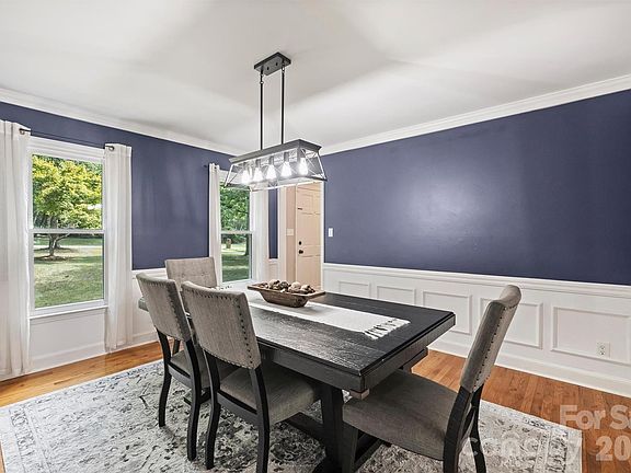 3rd image of 4029 Cyprus Ct