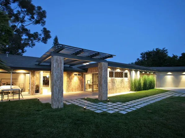 4325 Citrus Ln, Fallbrook, CA 92028