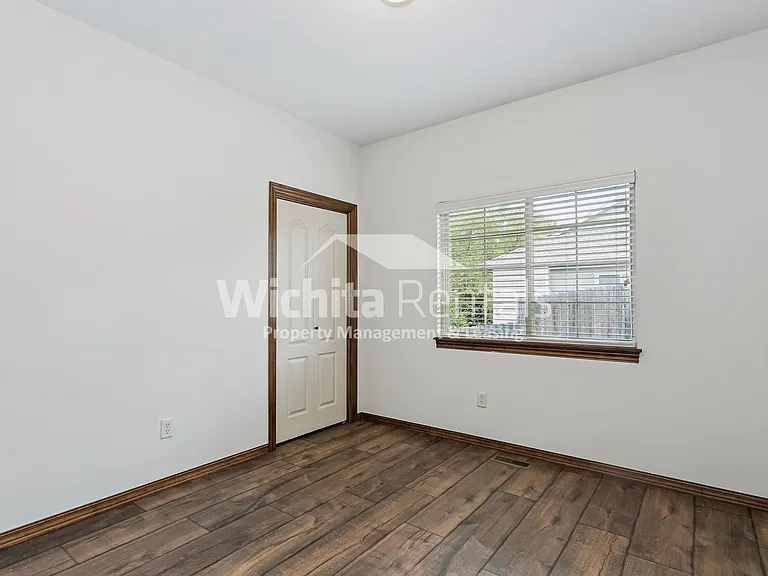 1707-1709 Chapel Hill — Photo 10