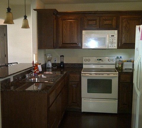 4th image of 1542 N Evanston Ave