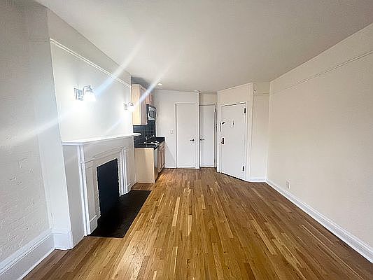 2nd image of 74 Charles St APT 5B