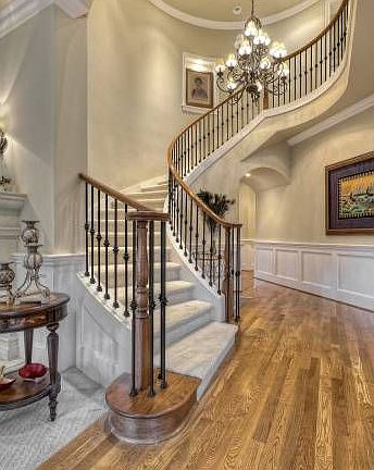 Entry Stairway