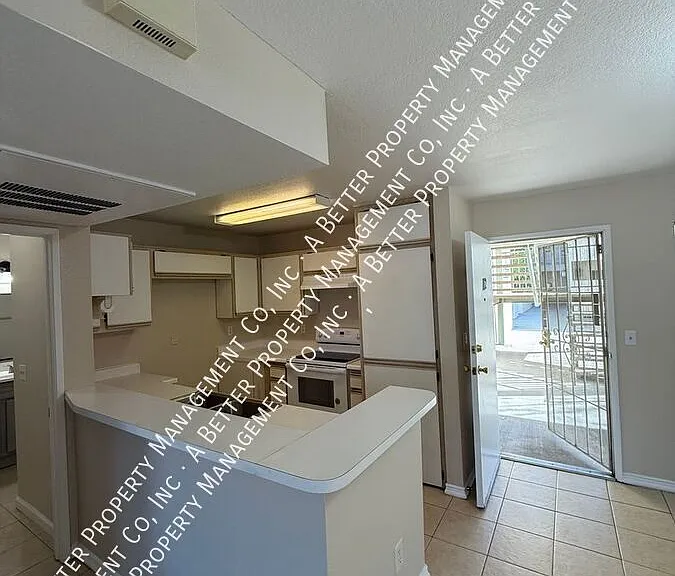 15000 Downey Ave #112 — Photo 1