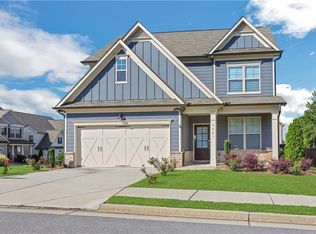 5401 Falling Branch Ct, Flowery Branch, GA 30542