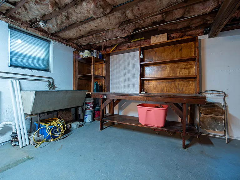 Workbench & Mop Sink