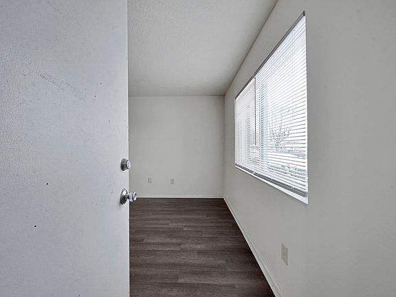 2nd image of 3069 Markham Rd #3069C
