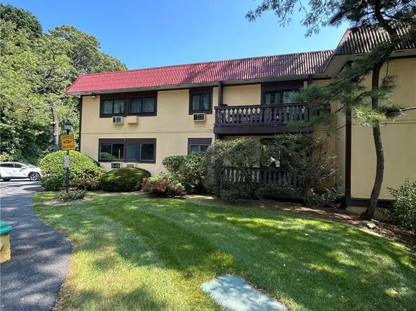 4 Granada Crescent #15, White Plains, NY 10603