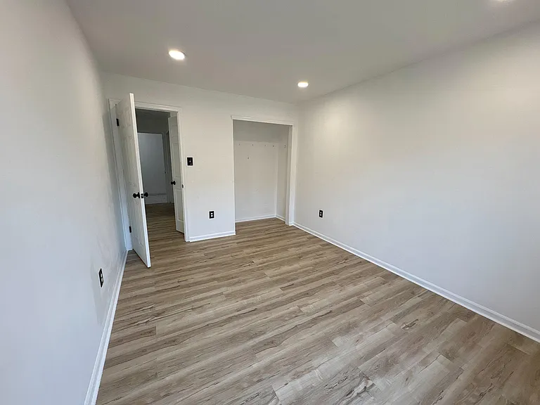 72304 Delaire Landing Rd #304 — Photo 35