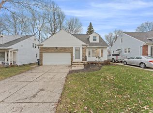 23815 Woodway Rd, Beachwood, OH 44122