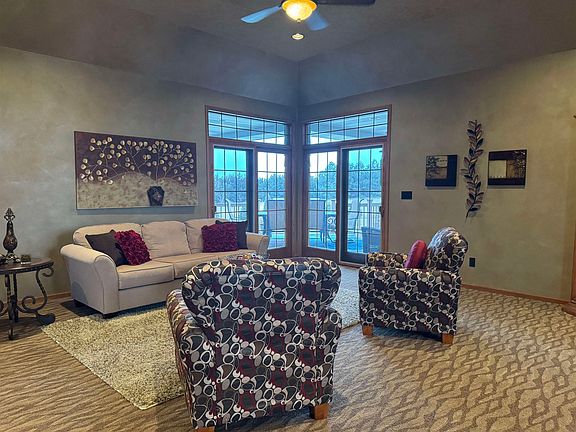 2nd image of 620 E Lochland Rd