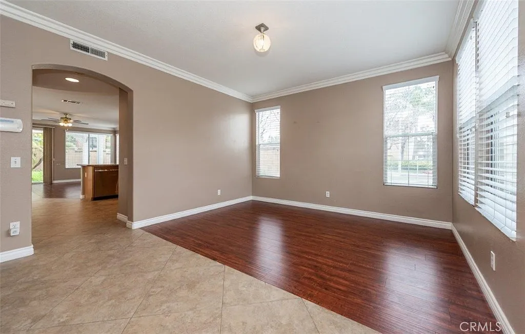 4 bed, 1956 sqft, $4,095 — Photo 3