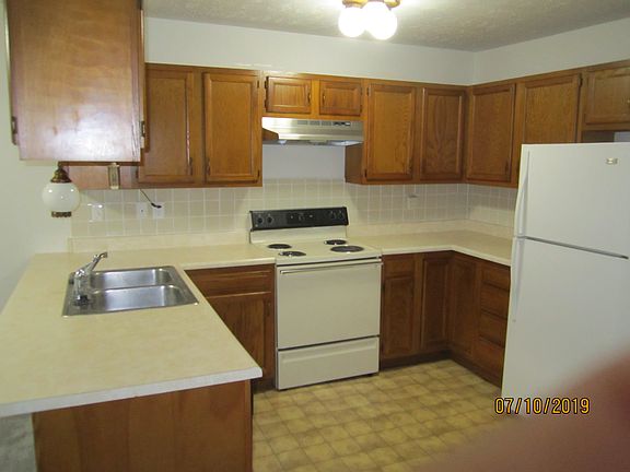 3rd image of 805 Clarinet Blvd E #805