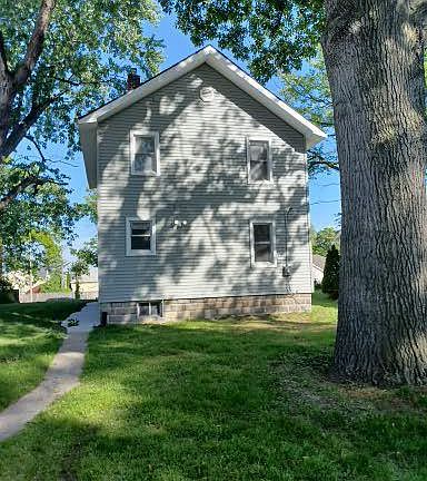 2nd image of 3913 Electric Ave