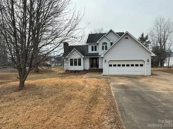 140 N Shore Dr, Cherryville, NC 28021