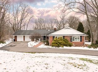 2980 Provincial Dr, Ann Arbor, MI